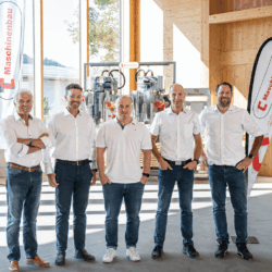 Fünfköpfiges Messeteam von TC Maschinenbau für die Internationale Holzmesse Klagenfurt 2026