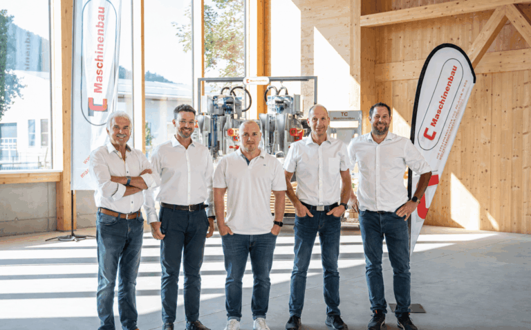 Fünfköpfiges Messeteam von TC Maschinenbau für die Internationale Holzmesse Klagenfurt 2026